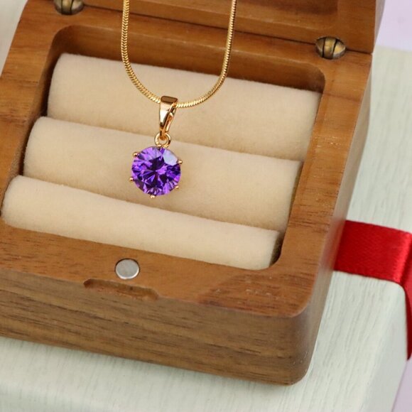 "Radiant Purple Round Pendant with Gold Plating for Elegant Style, XPPT1672 - Picture 6 of 13